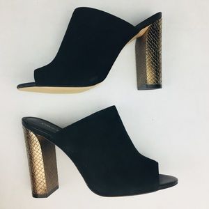 NWOB Calvin Klein Gold Snake Heel- Janica size 9.5 (fits like a 8.5/9)